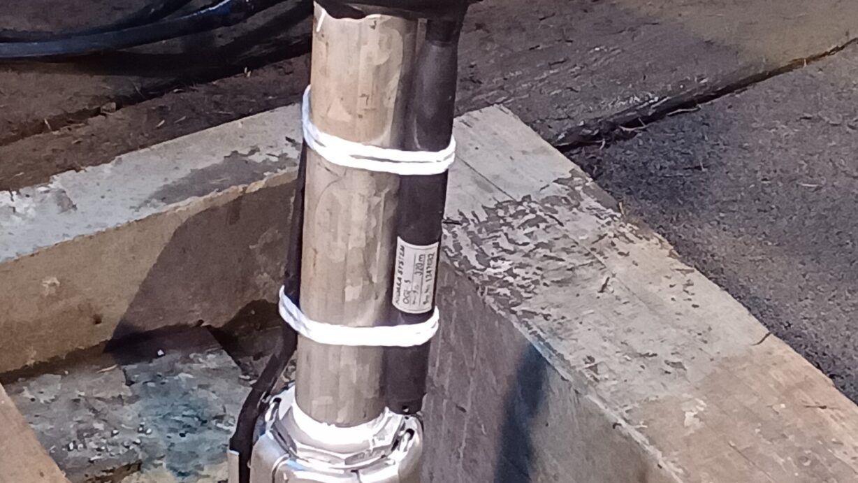 ランプの宿　高峰温泉　温泉井戸ポンプ