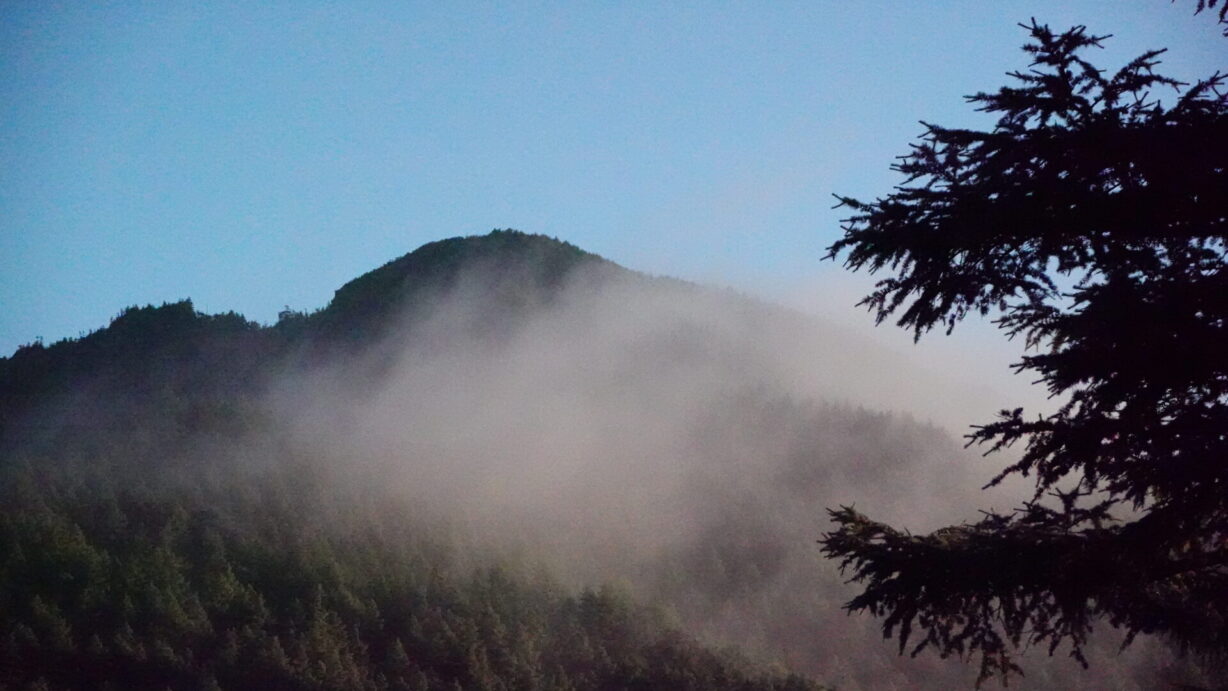 ランプの宿高峰温泉　朝霧