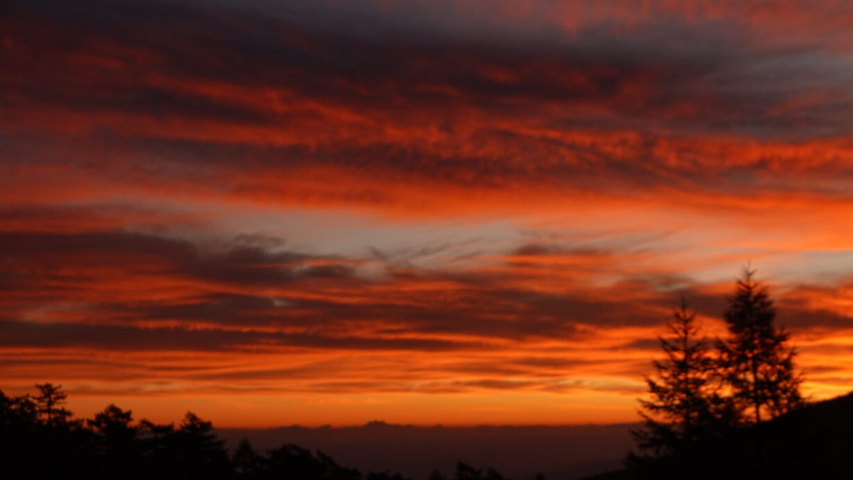ランプの宿　高峰温泉　朝焼け