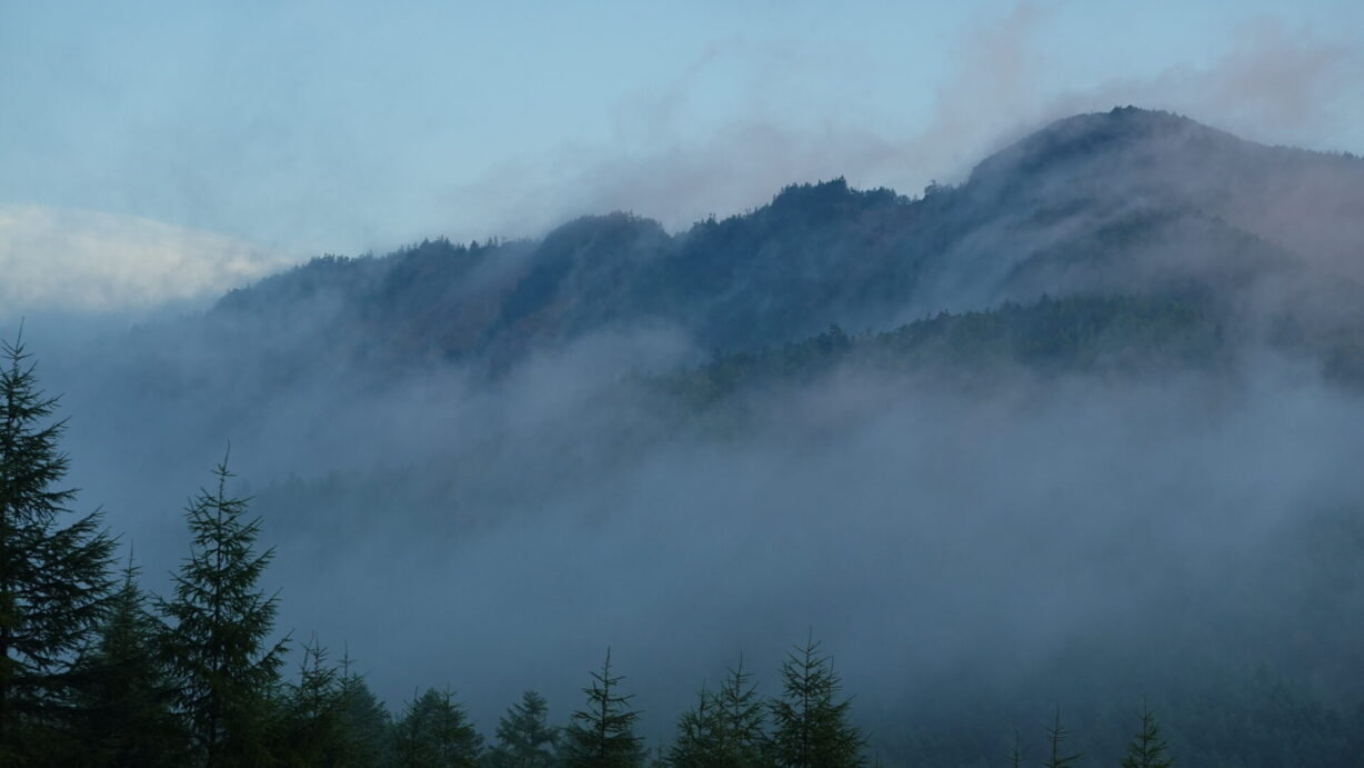 ランプの宿　高峰温泉　朝霧