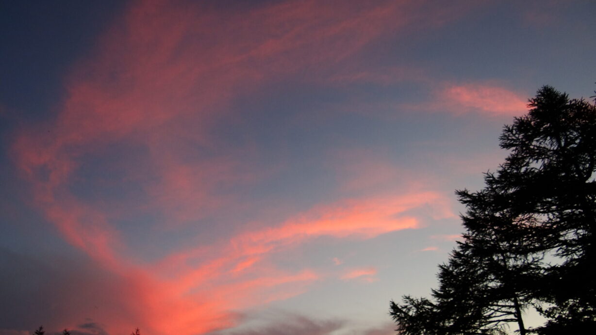 ランプの宿　高峰温泉　朝焼け