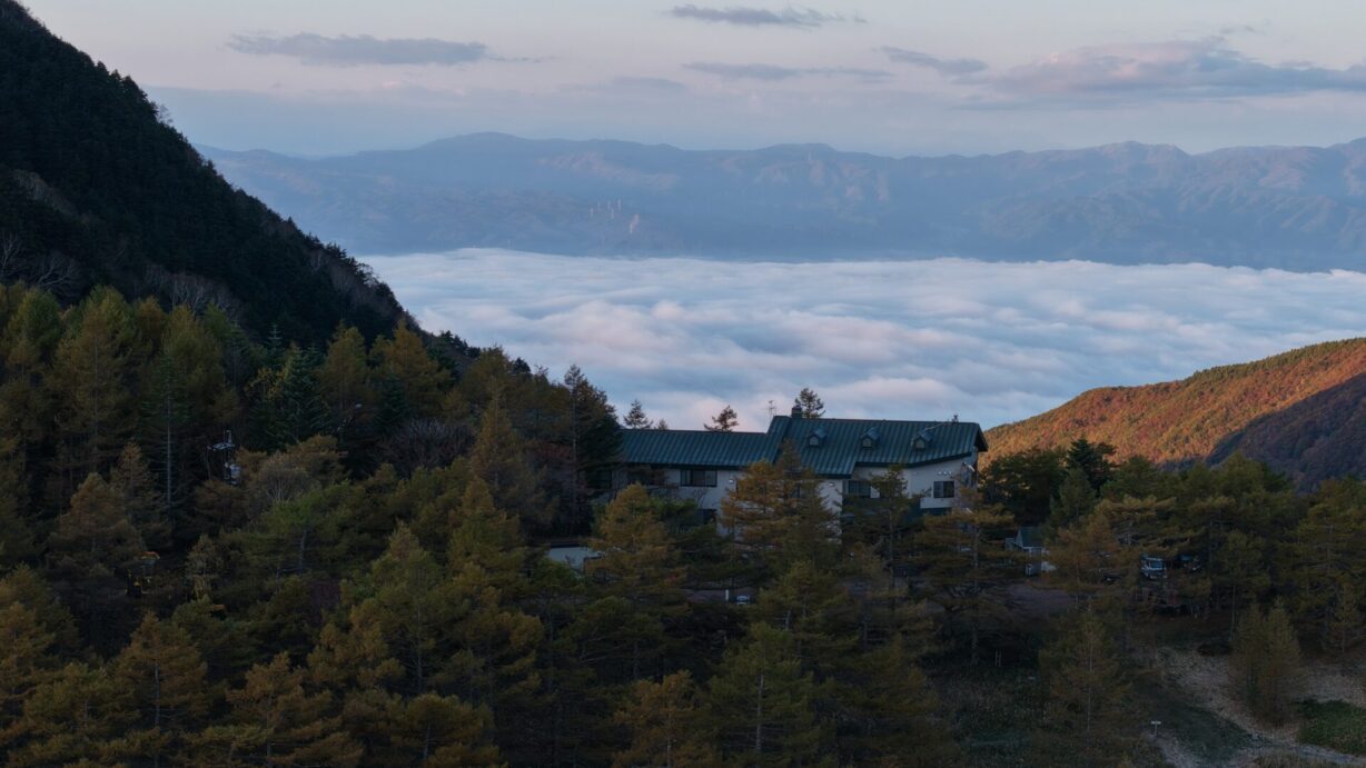 ランプの宿　高峰温泉　雲上の朝
